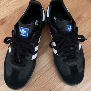 Black sambas